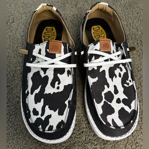 Hey Dude Black and Tan Wendy Animal Shoes